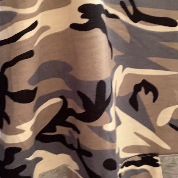 🎊 New Camo Pullover Hooded. - Picture 3 of 3